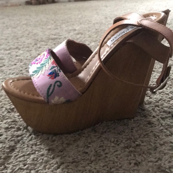 Heels - Picture 2 of 4